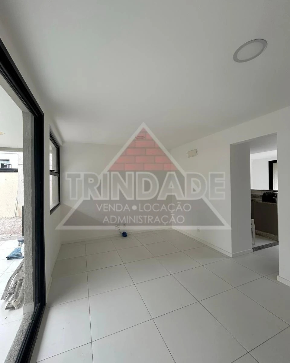 Casa duplex de 3 suítes com cozinha americana e piscina — photo 17