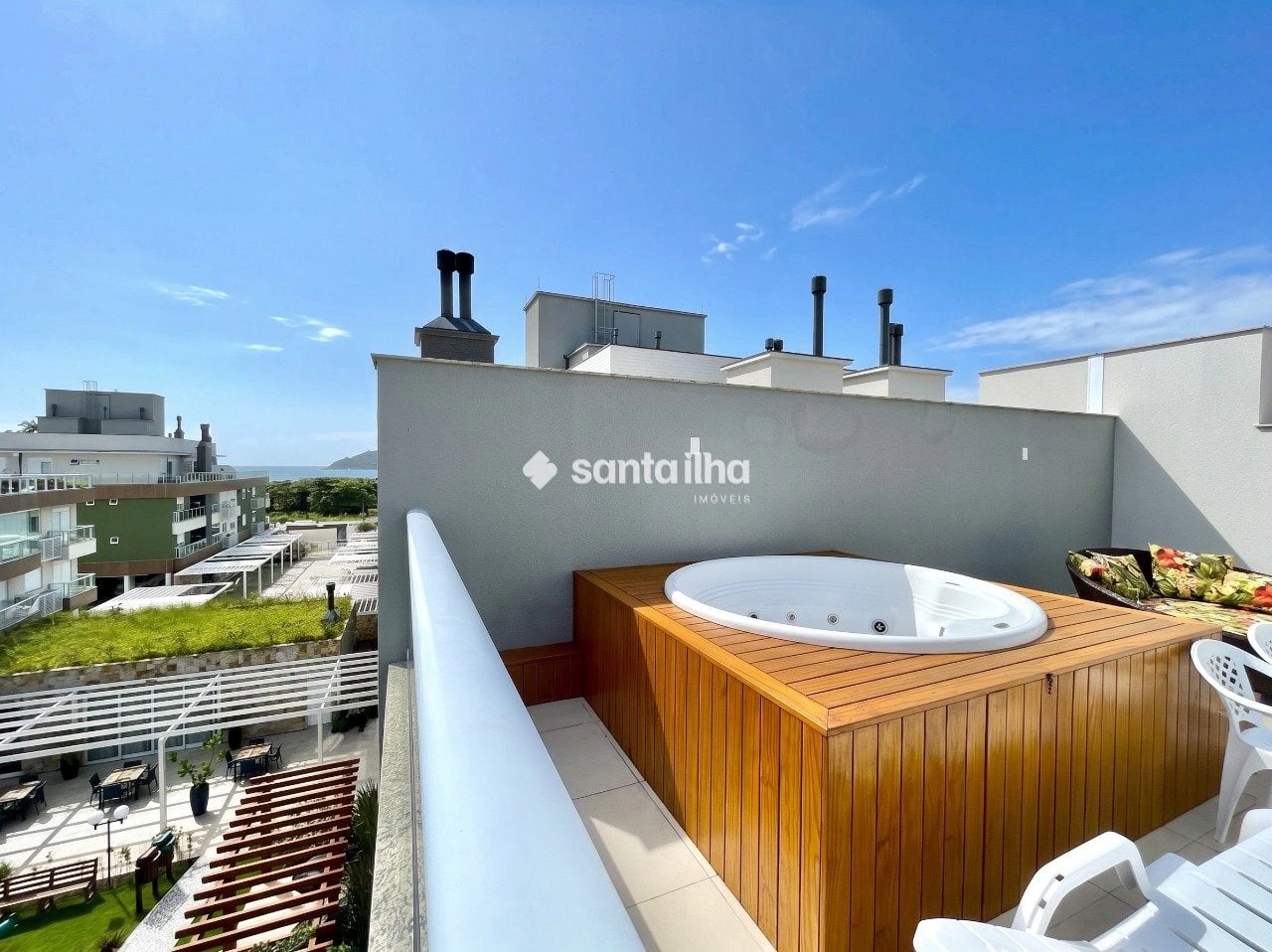 Furnished penthouse apartment with 3 bedrooms and terrace BBQ — photo 5