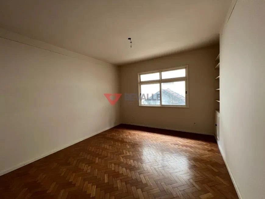 House with 7 bedrooms and built-in closets 350 m² — photo 6