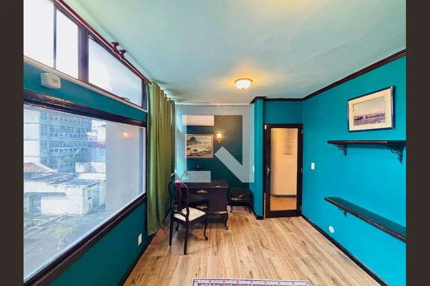 Apartamento de 1 dormitorio de 30 m² con balcón acristalado — photo 5