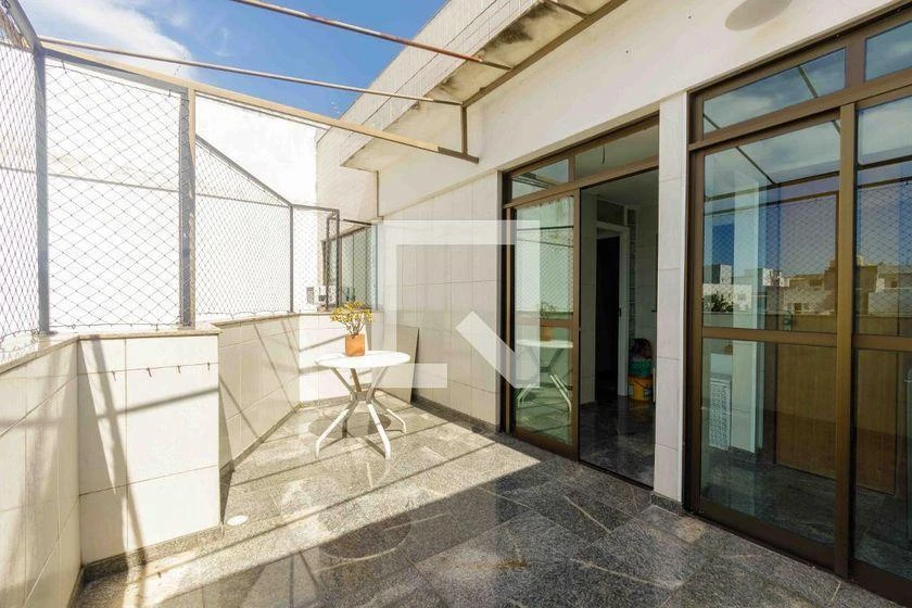 Furnished 185 m² apartment with 3 bedrooms and balcony — photo 46
