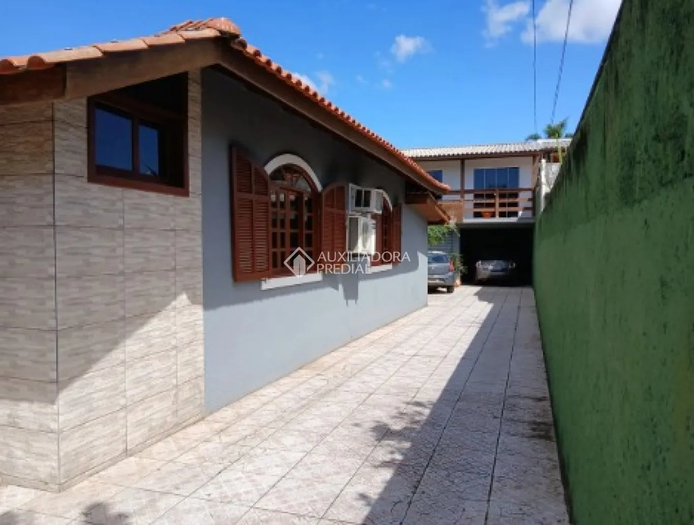 House with 2 bedrooms, 1 en-suite and private garden