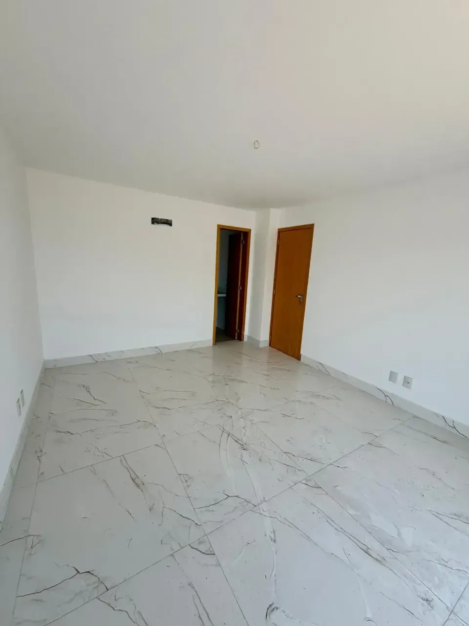 Apartamento sem mobília com 3 quartos e 5 banheiros — photo 16