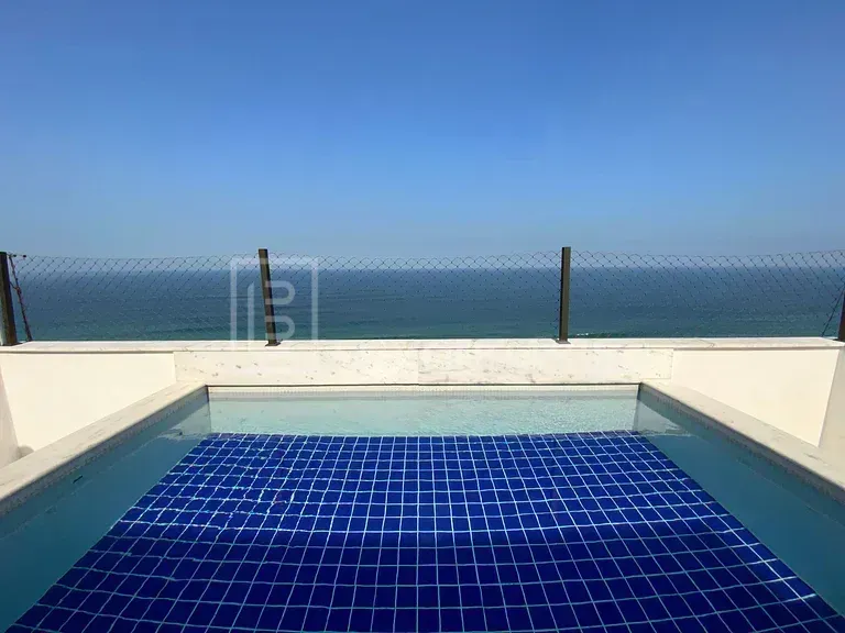 Furnished 3-bedroom apartment with enclosed glass balcony — photo 9