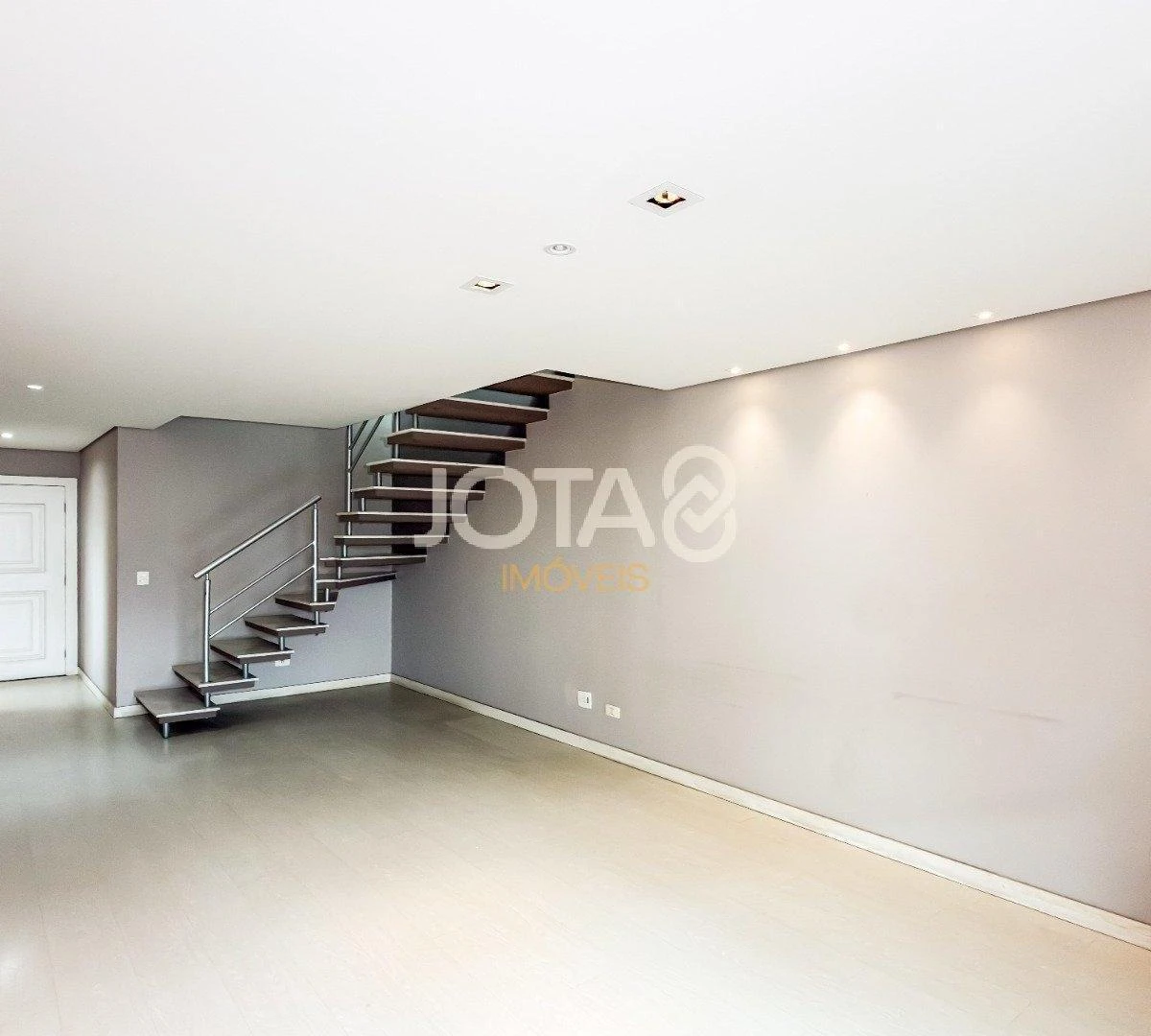 Apartment, 213 m², with a bathtub — photo 9