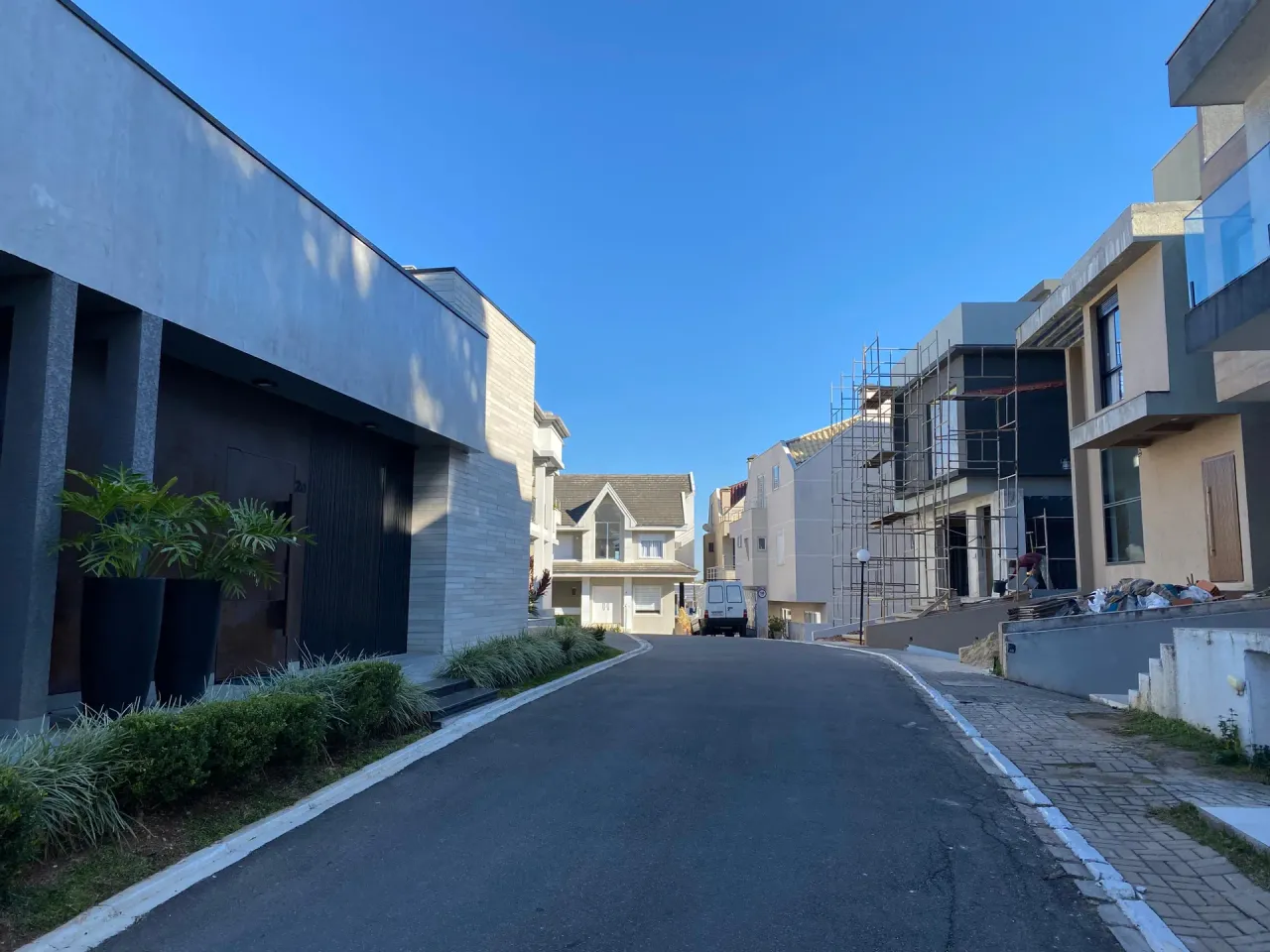 House with 5 bedrooms and 5 bathrooms across 314 m² — photo 16