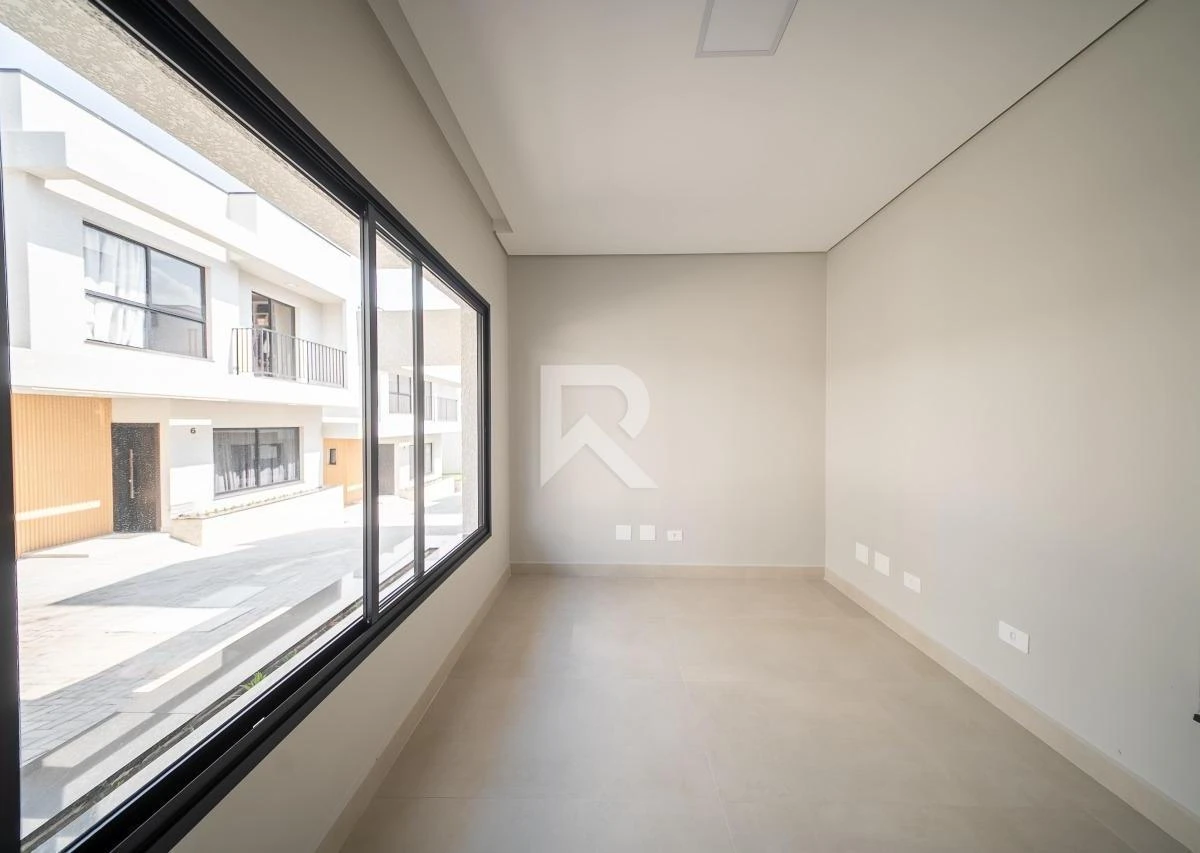 Floor-to-ceiling windows in a 3-bedroom house, 97 m² — photo 19