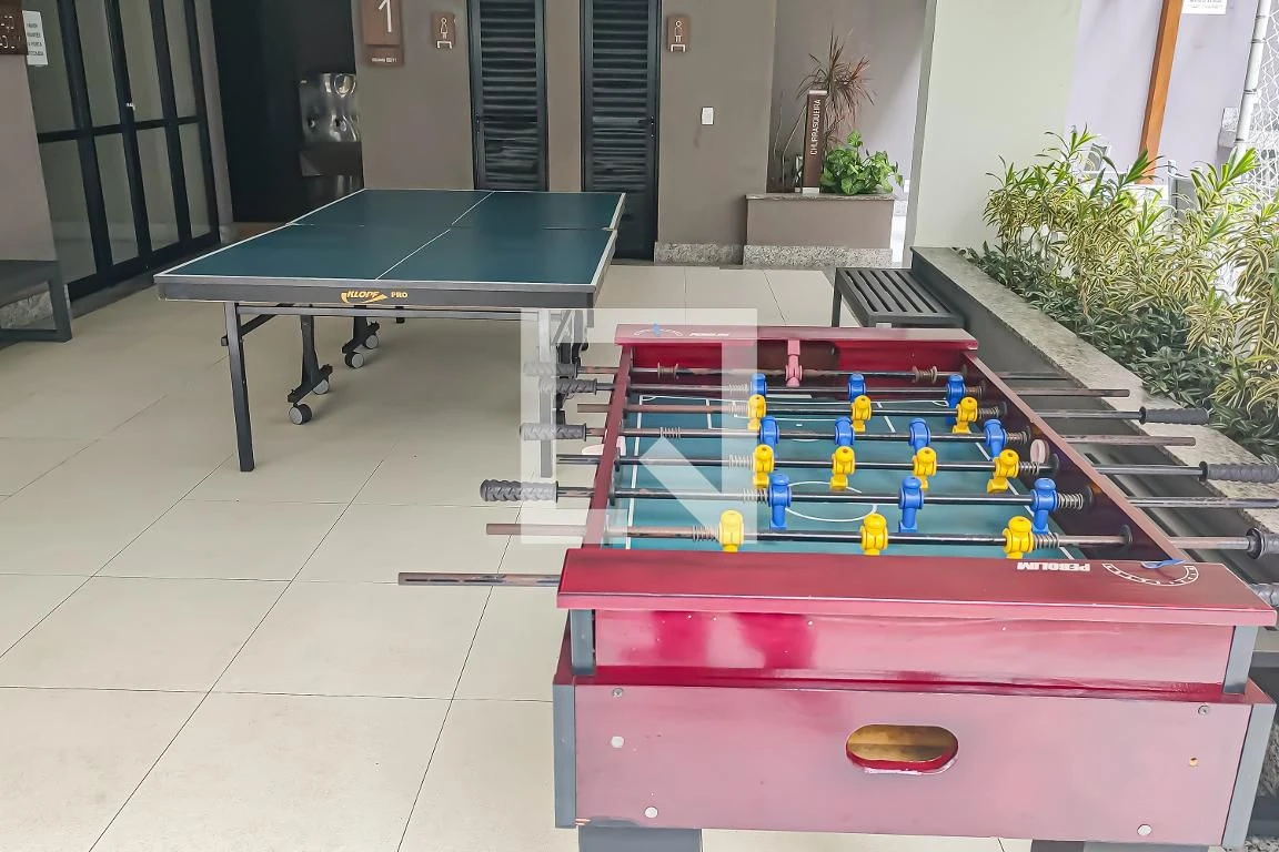 Walk-in closet in a 3-bedroom apartment, 130 m² — photo 58