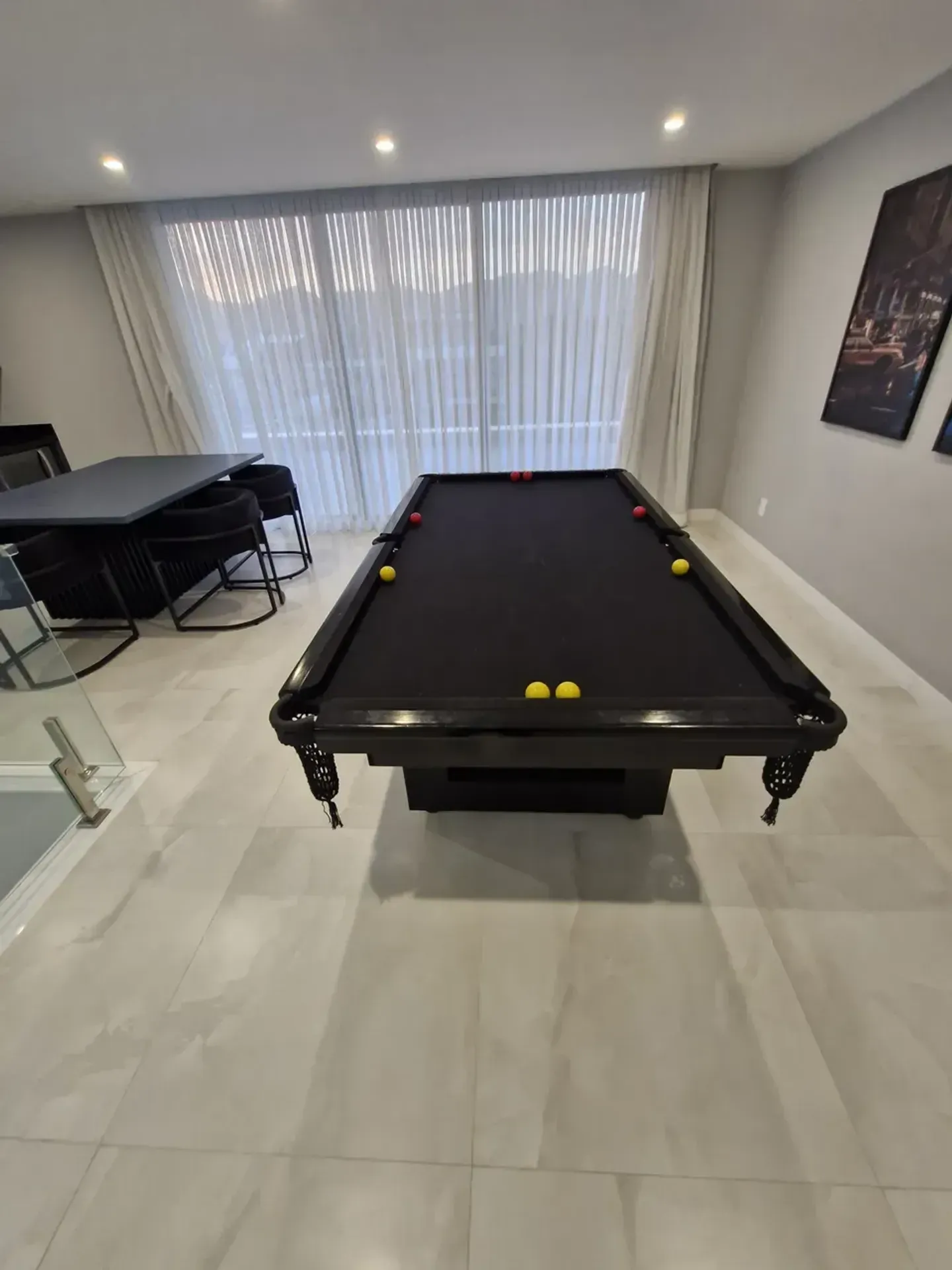 Furnished triplex house with open-plan kitchen and 490 m² — photo 35