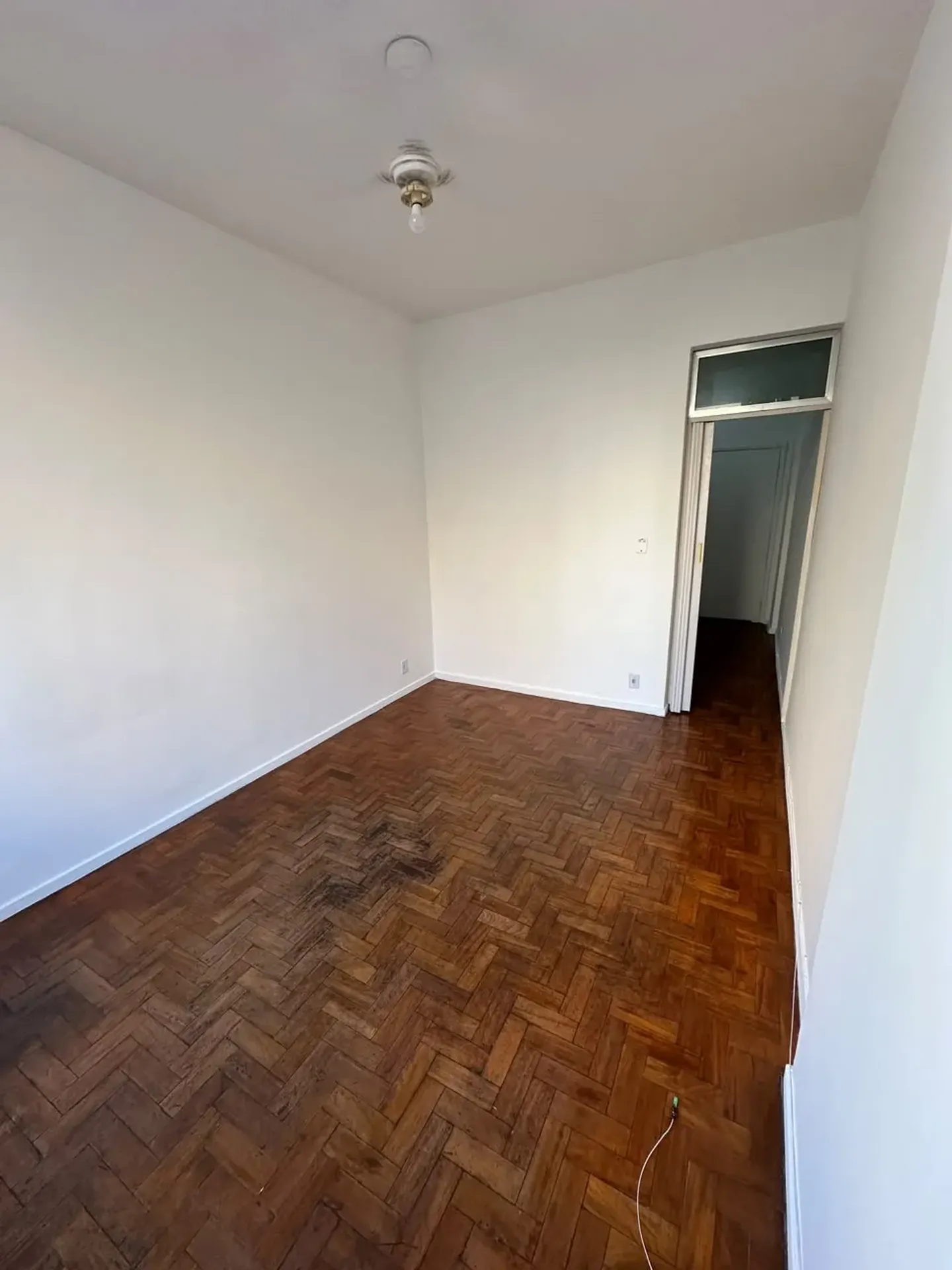 Apartamento no 3º andar com piso de madeira ou laminado — photo 7