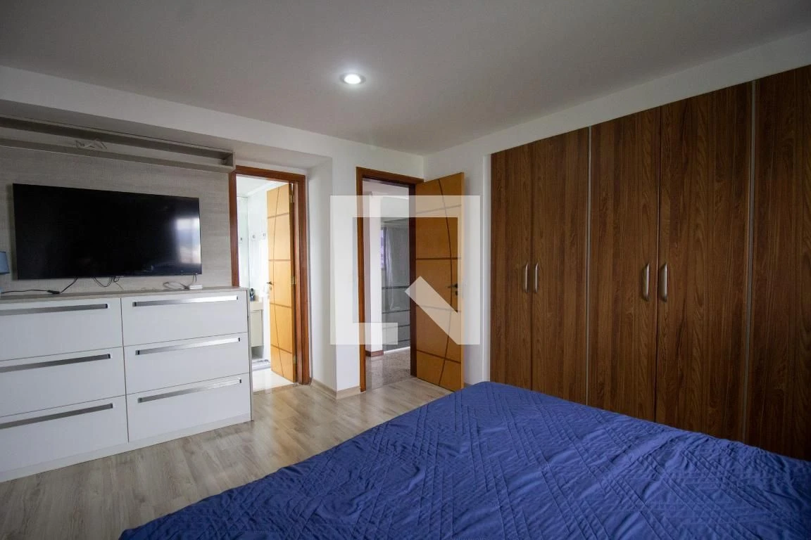 Furnished apartment with 3 en-suite bedrooms — photo 16