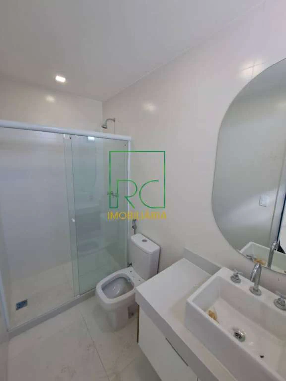Furnished gated house with 5 en-suite bedrooms and 470 m² — photo 15