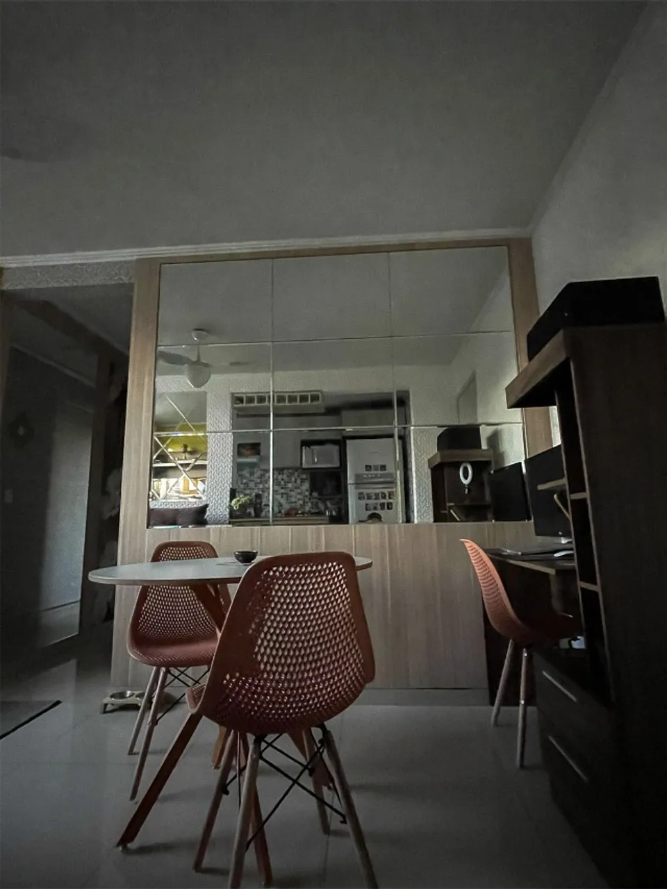 2-bedroom apartment in a building with a gym — photo 2