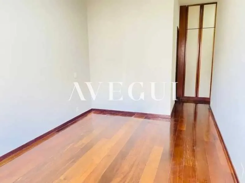 Apartamento com 4 quartos e 5 banheiros e varanda — photo 2