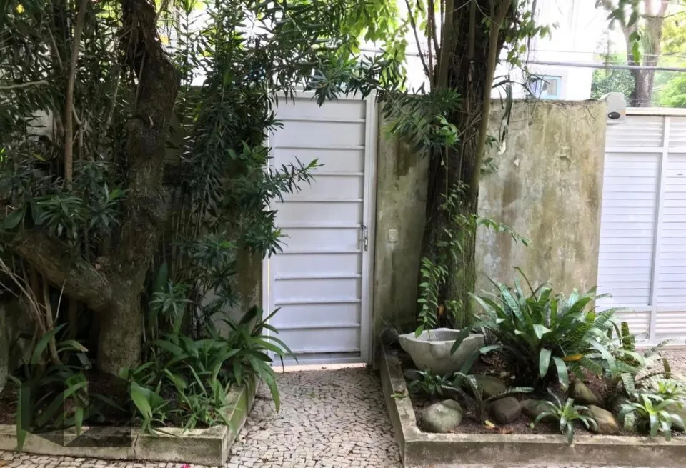Unfurnished house with 3 bedrooms and a balcony — photo 18