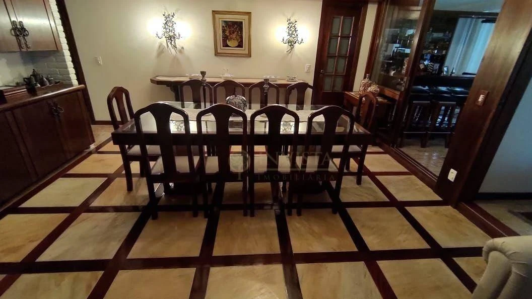 Apartamento semimobiliado com 4 quartos e 327 m² — photo 2