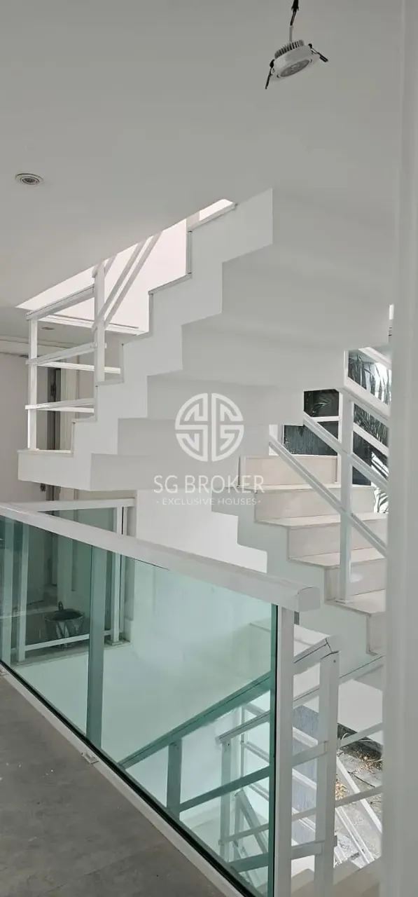 Casa com 5 quartos e 5 banheiros, 400 m² — photo 10