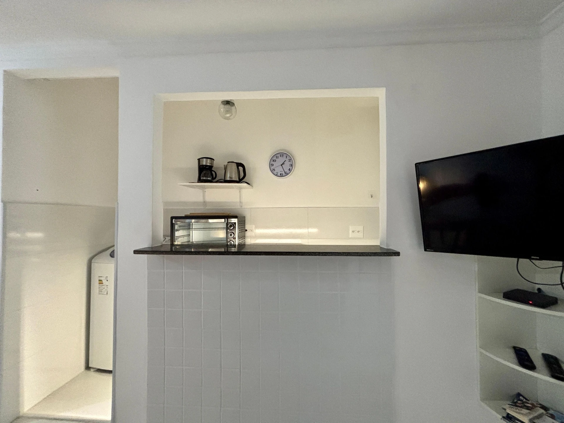 Furnished apartment, 33 m², with a washing machine — photo 9