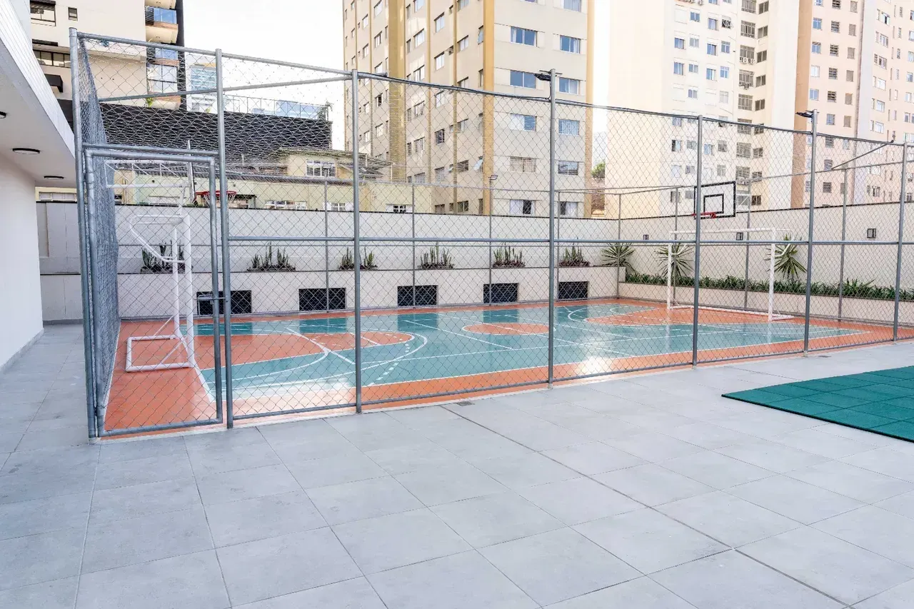 Furnished 1-bedroom apartment with no parking space — photo 11
