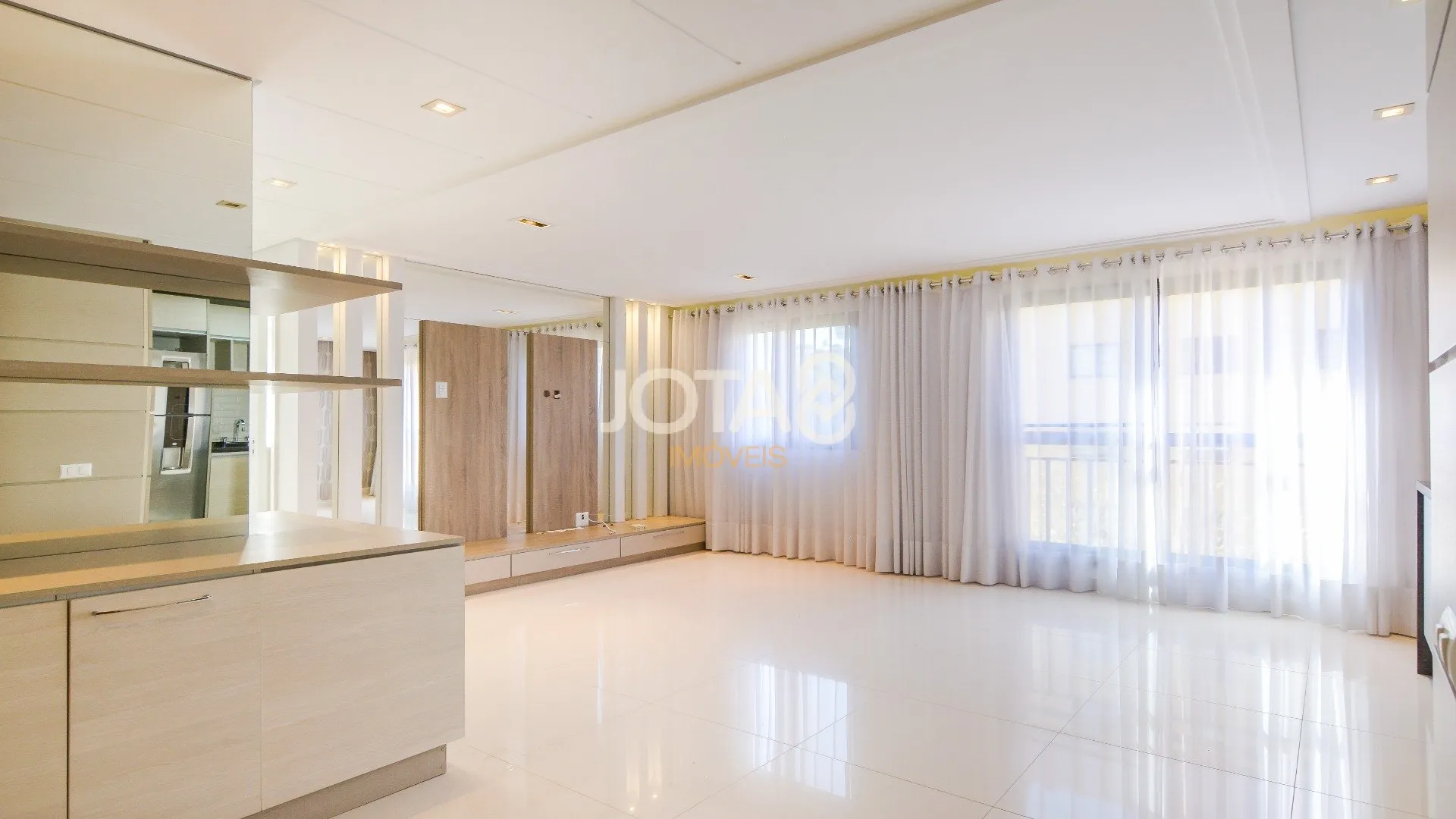 2-bedroom apartment with a washing machine in Curitiba — photo 7