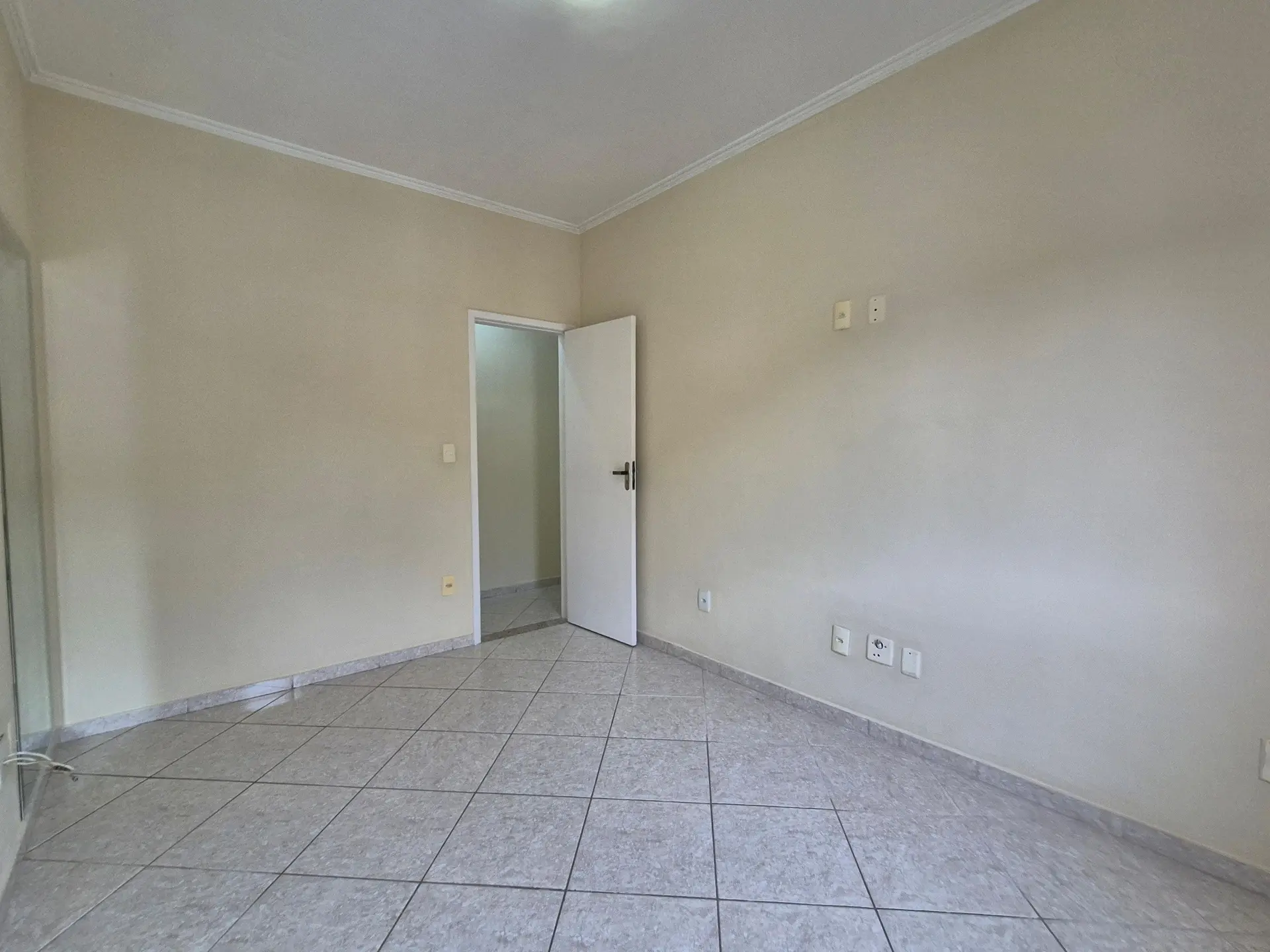 Будинок 180 м² з балконом із грилем та садом — photo 29