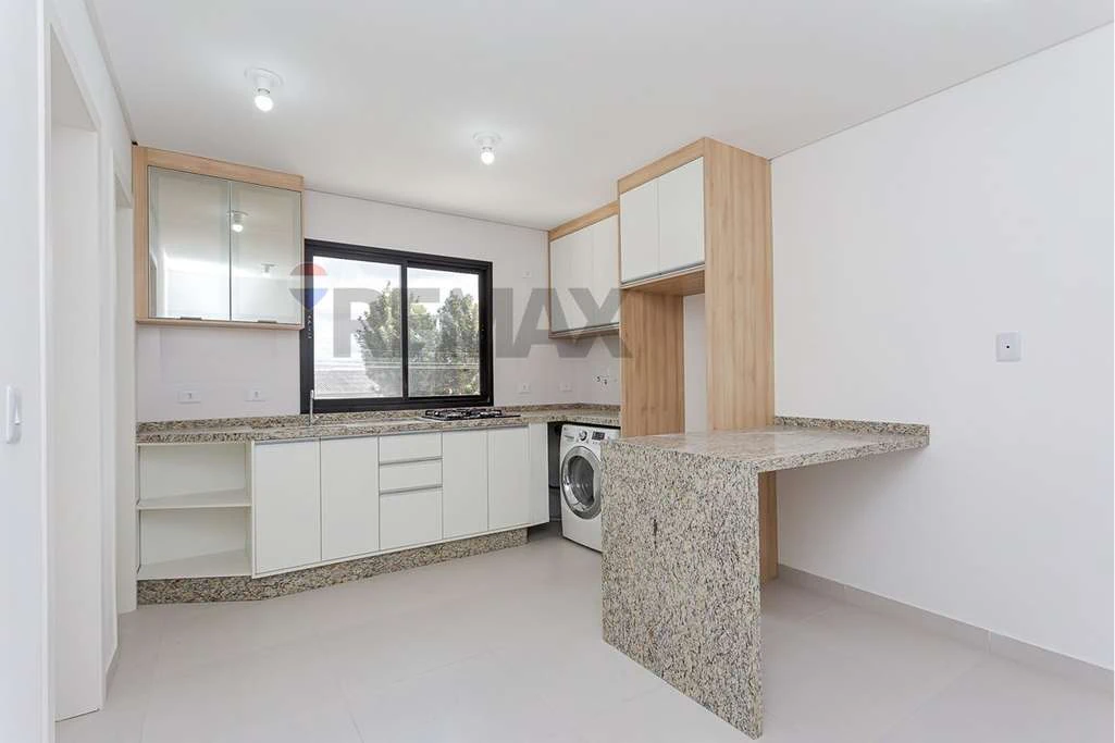 26 m² unfurnished studio on floor 3, open kitchen — photo 4