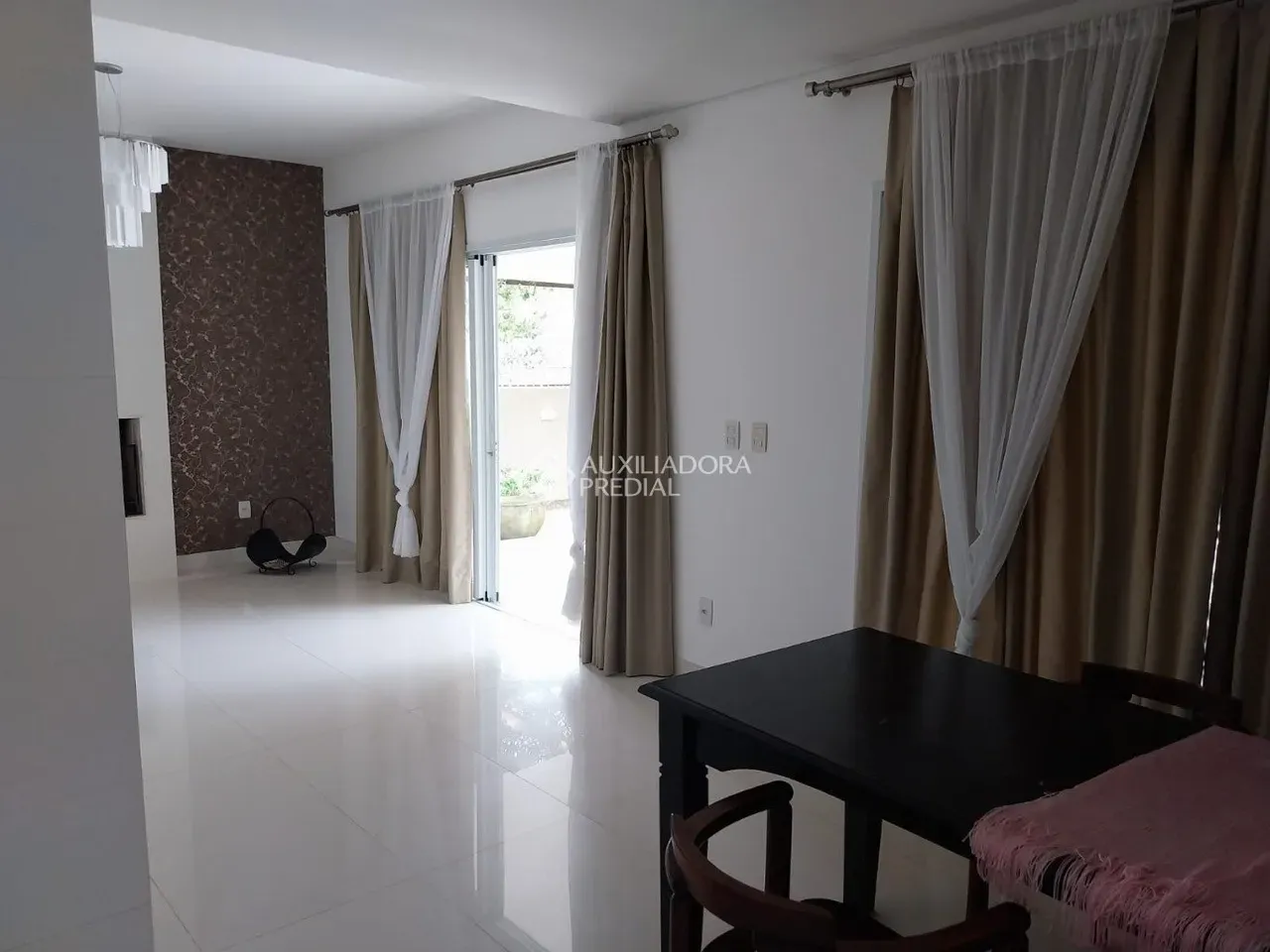 Casa amueblada de 350 m² con 4 dormitorios y BBQ privado