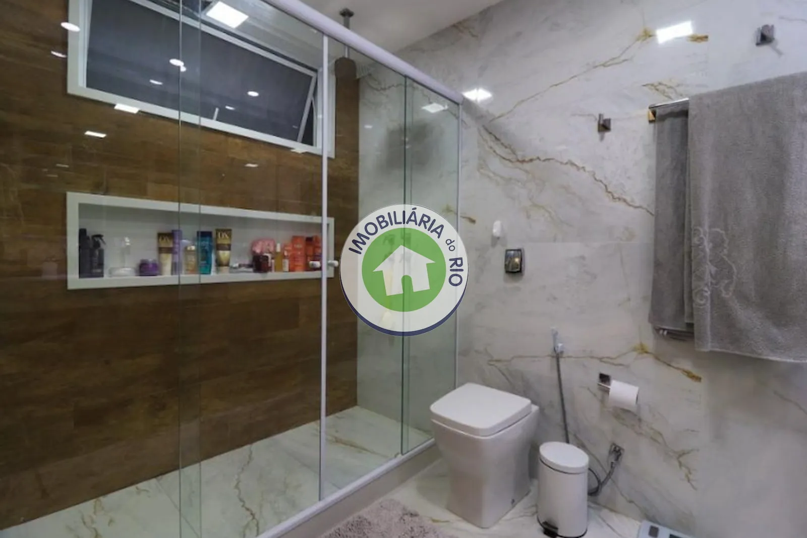 Apartamento mobiliado com 4 quartos e 350 m² — photo 45