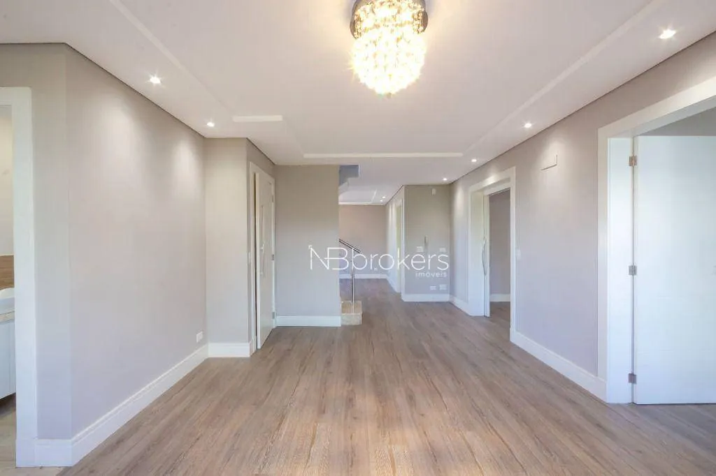 Condo house with 4 bedrooms and 5 bathrooms — photo 11