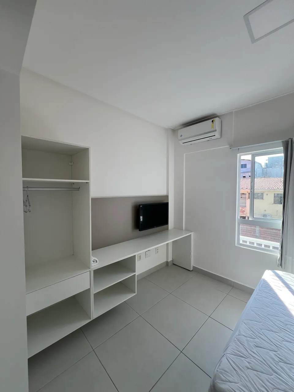 1-bedroom apartment with 24-hour concierge service — photo 3