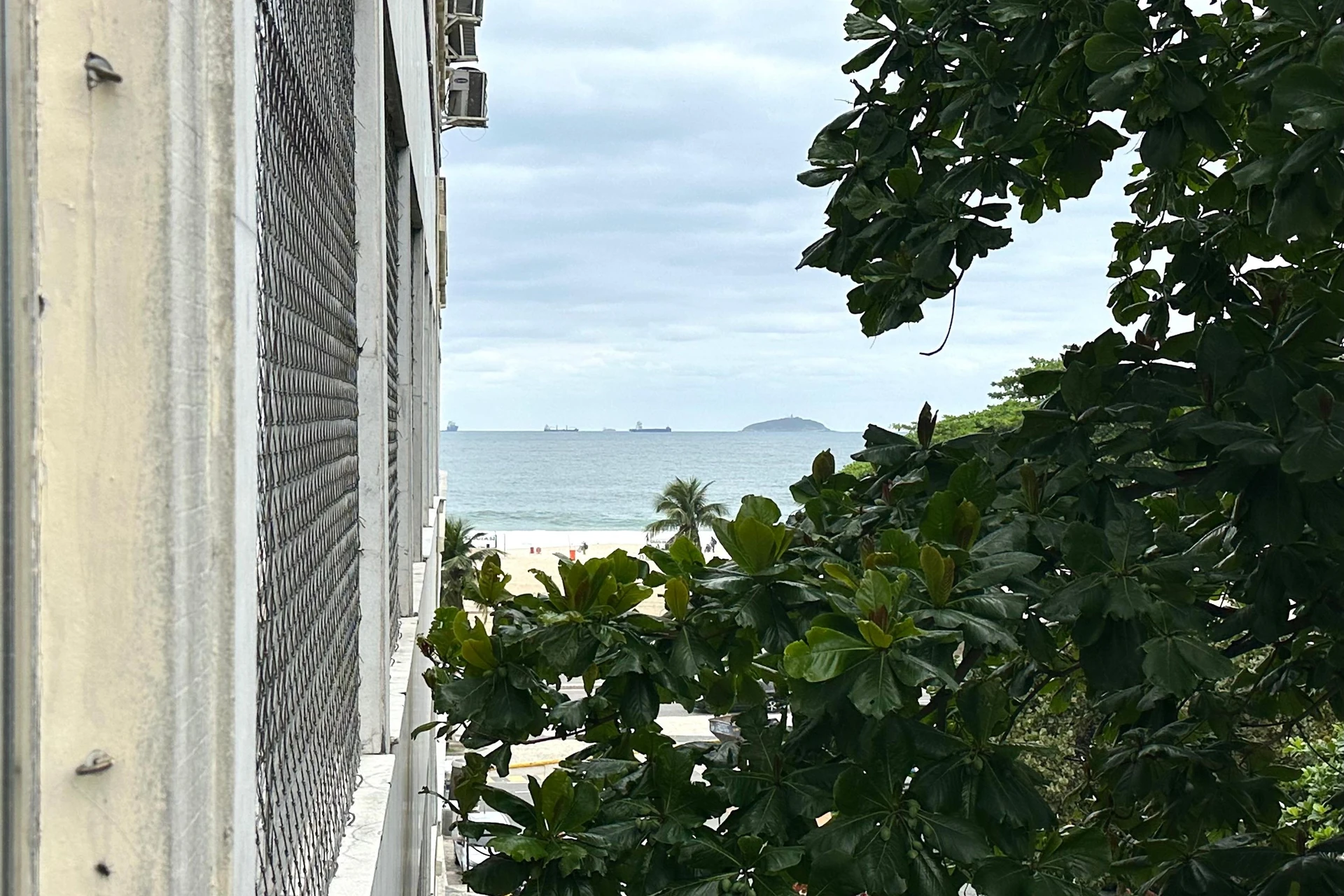 93 m² apartment with a washing machine and a water view — photo 28