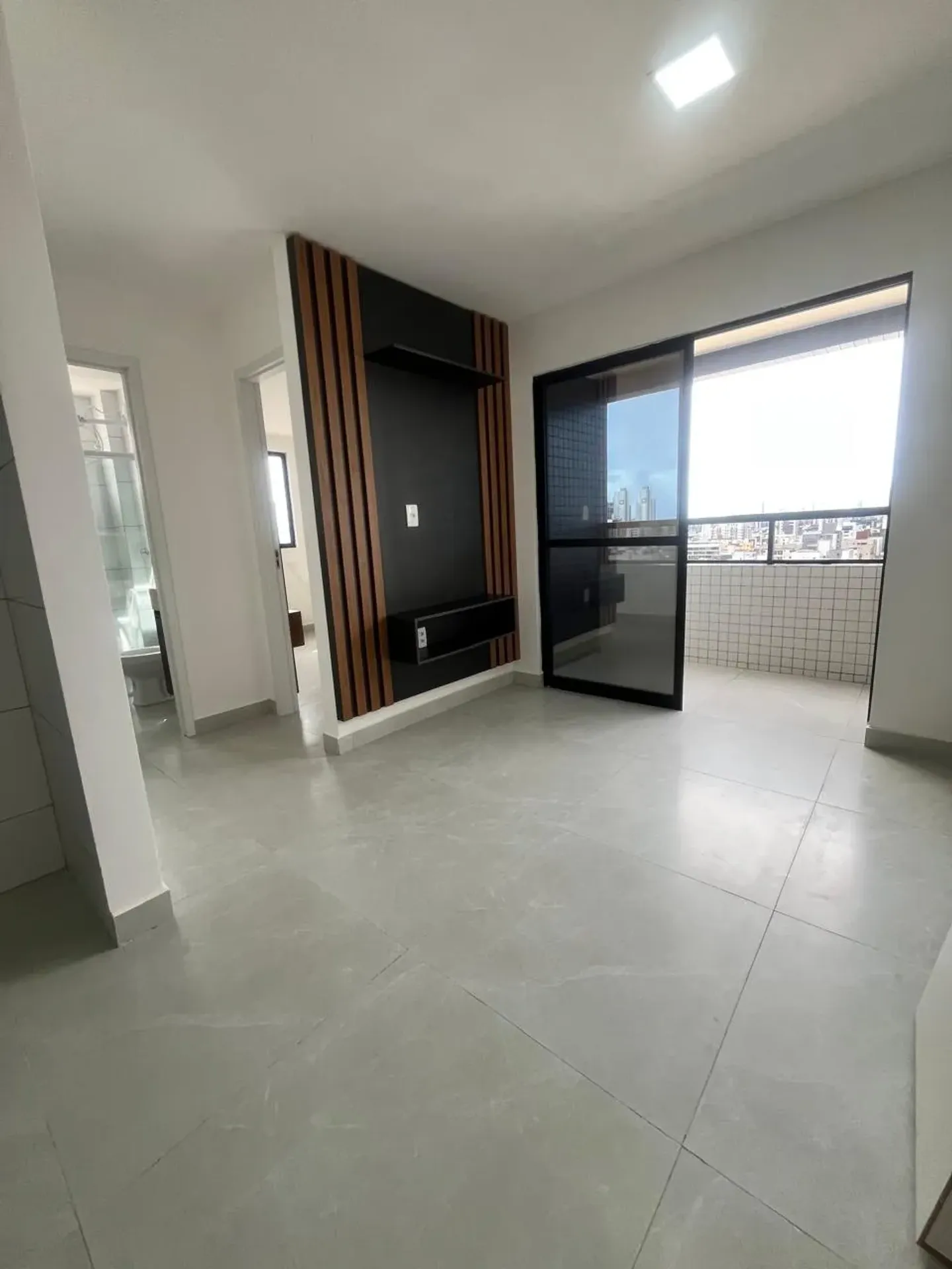 Apartamento amueblado de 1 dormitorio con balcón y BBQ