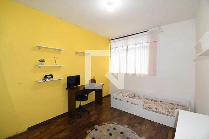 3-bedroom apartment with a bathtub in Curitiba — photo 25