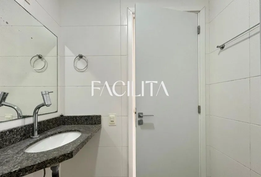 Casa com 3 quartos e cozinha americana com fogão — photo 11
