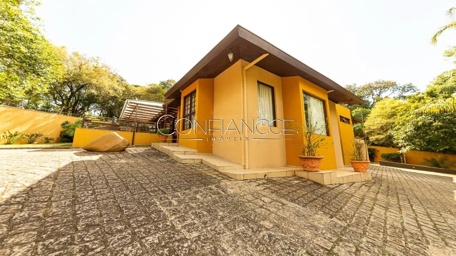 House with 4 en-suite bedrooms and private garden — photo 27
