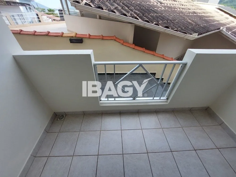 Furnished 1-bedroom apartment with a balcony — photo 6