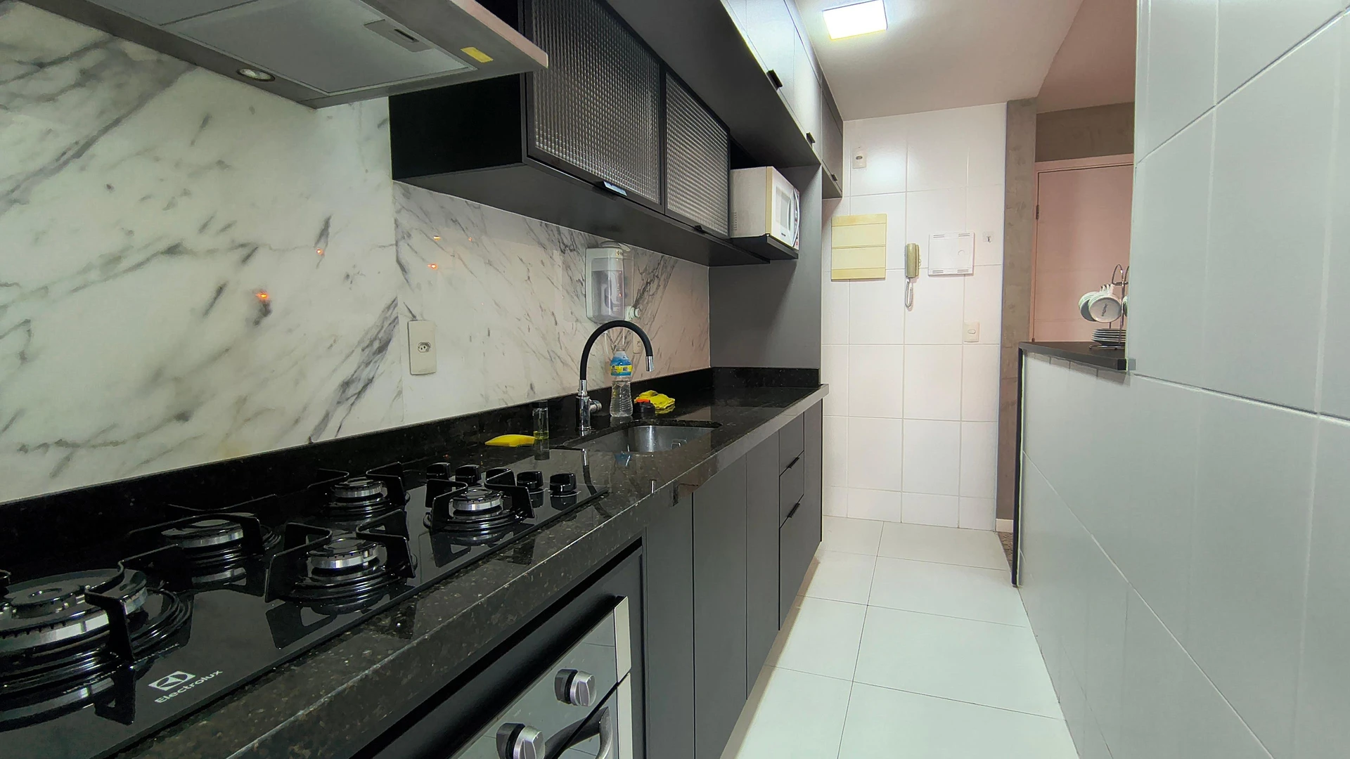2-bedroom apartment with an enclosed, floor-to-ceiling balcony — photo 10