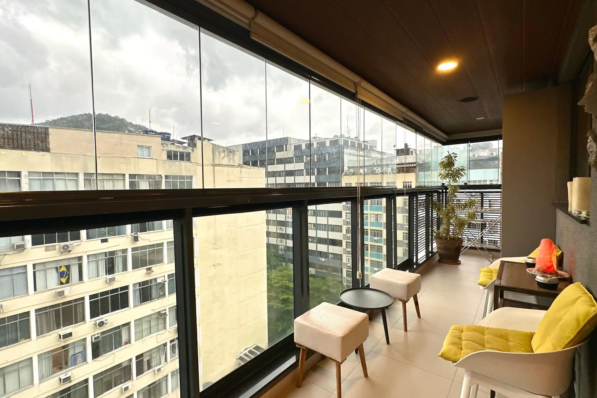2-bedroom apartment with floor-to-ceiling windows — photo 9