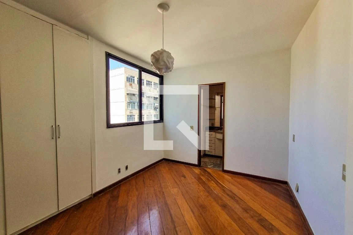 Home office in a 5-bedroom apartment, 127 m² — photo 12