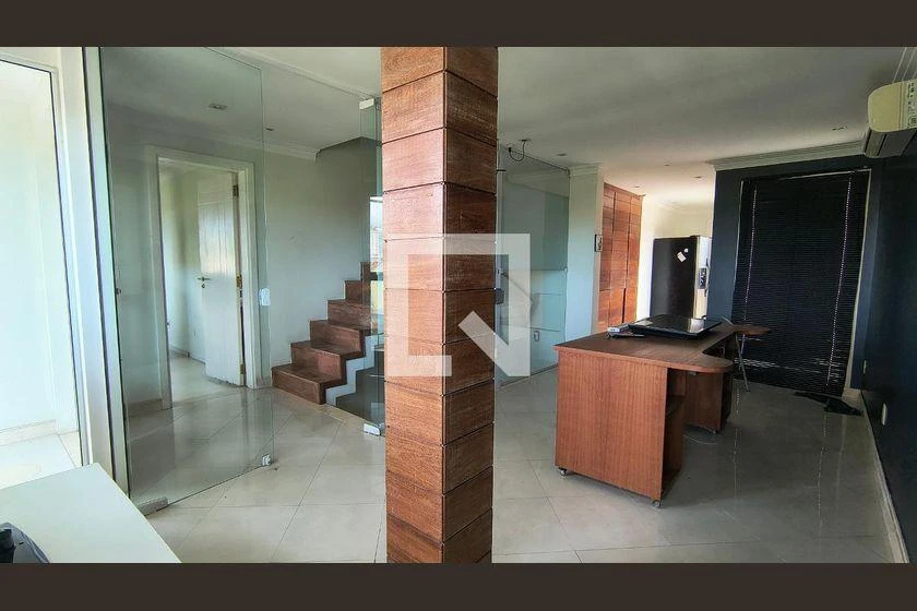 Condominium house with open-plan kitchen and 7 en-suites — photo 33
