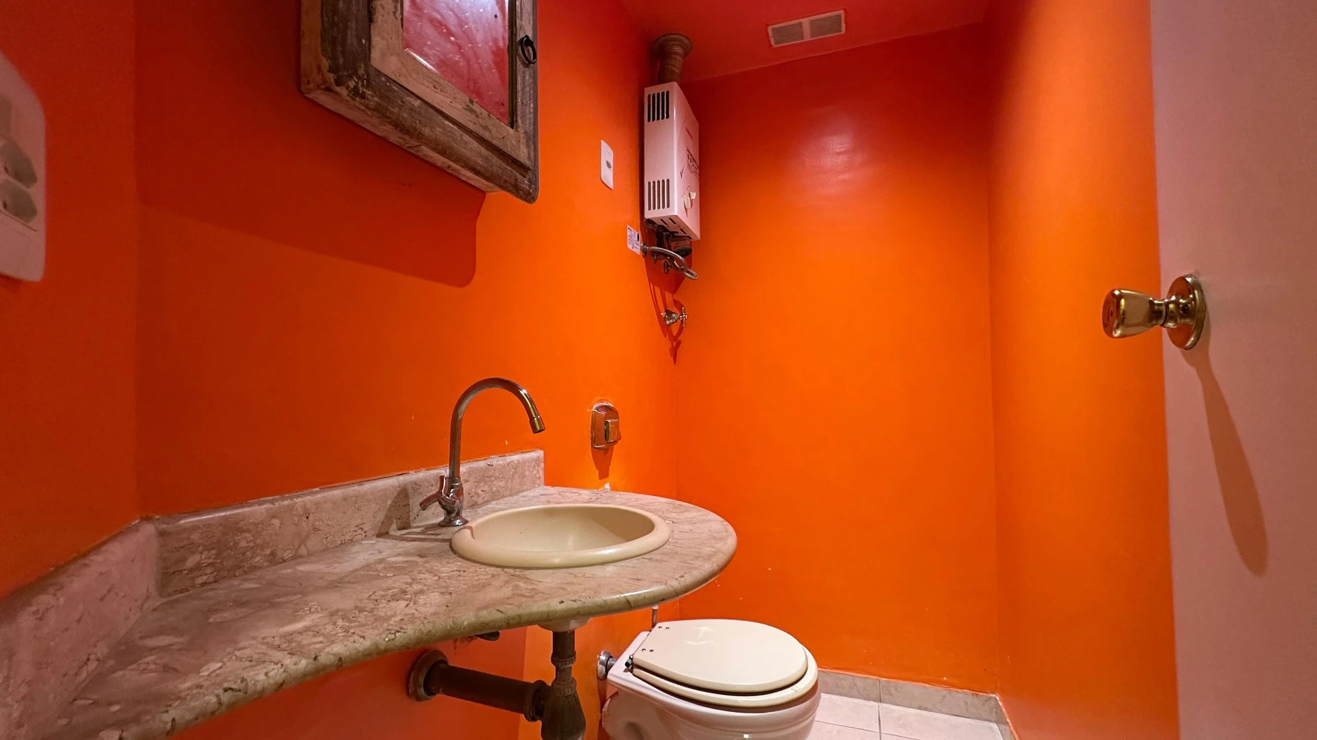 Apartment, 69 m², with wood or laminate floors — photo 4