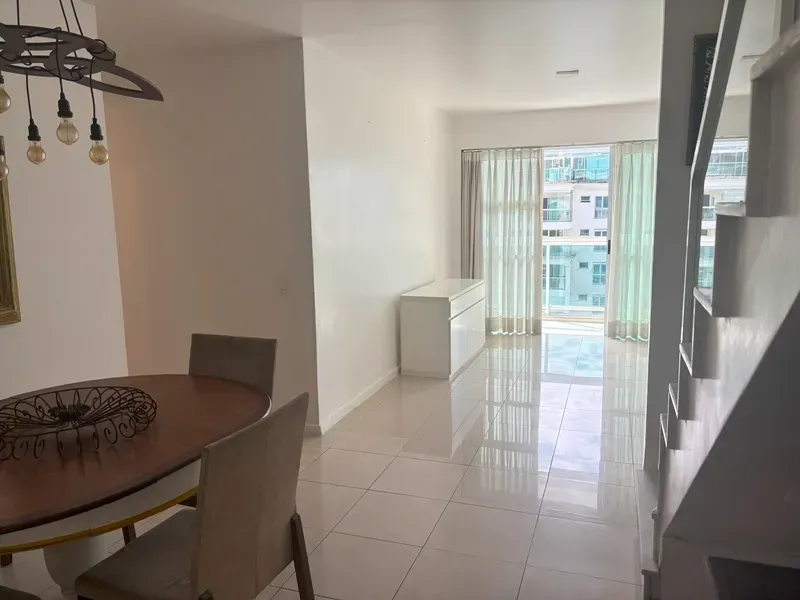 Apartamento sem mobília com cozinha americana a gás — photo 7