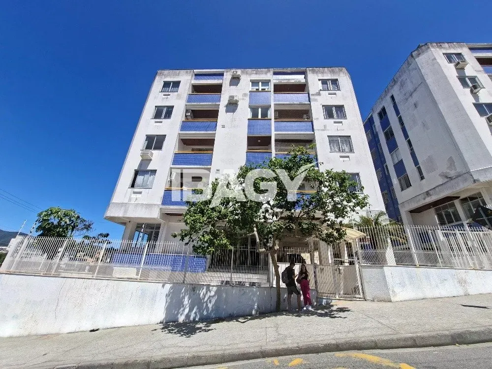 Apartamento de 2 dormitorios con 73 m², 1 plaza y balcón — photo 26