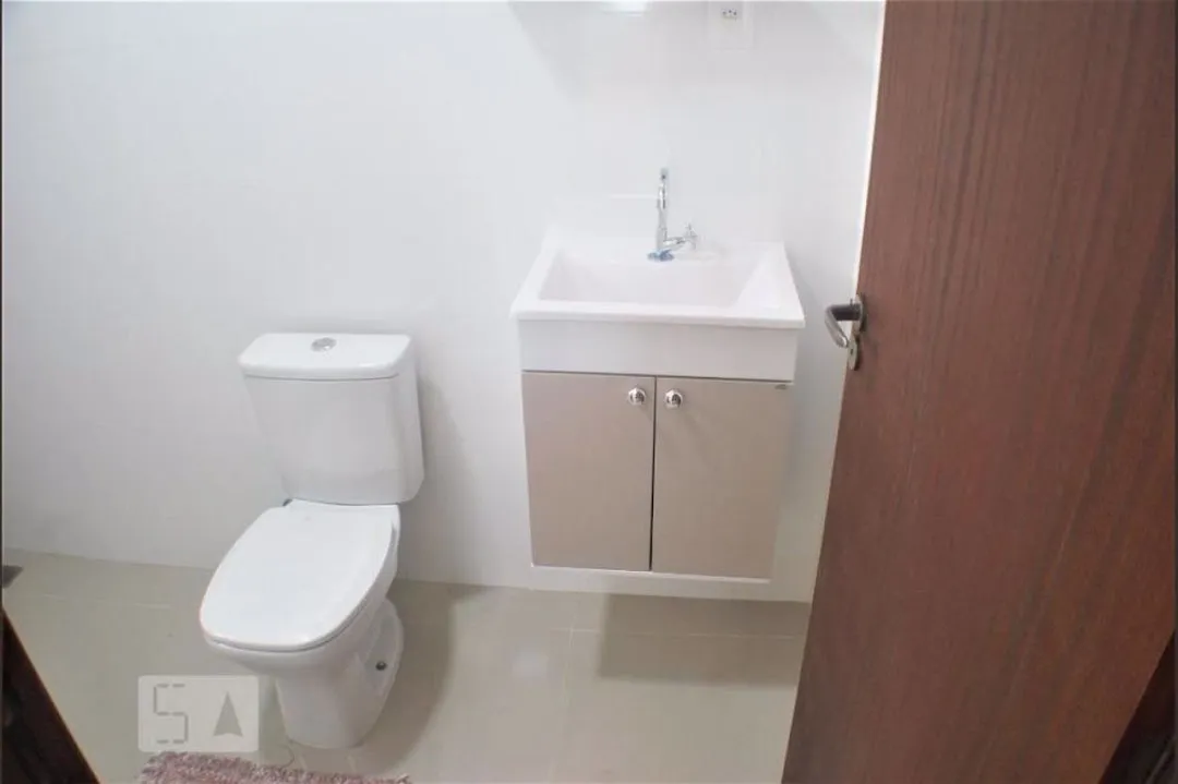 3-bedroom house with a grill on the balcony in Florianópolis — photo 24