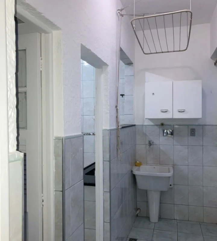Bathtub in a 2-bedroom apartment, 80 m² — photo 21