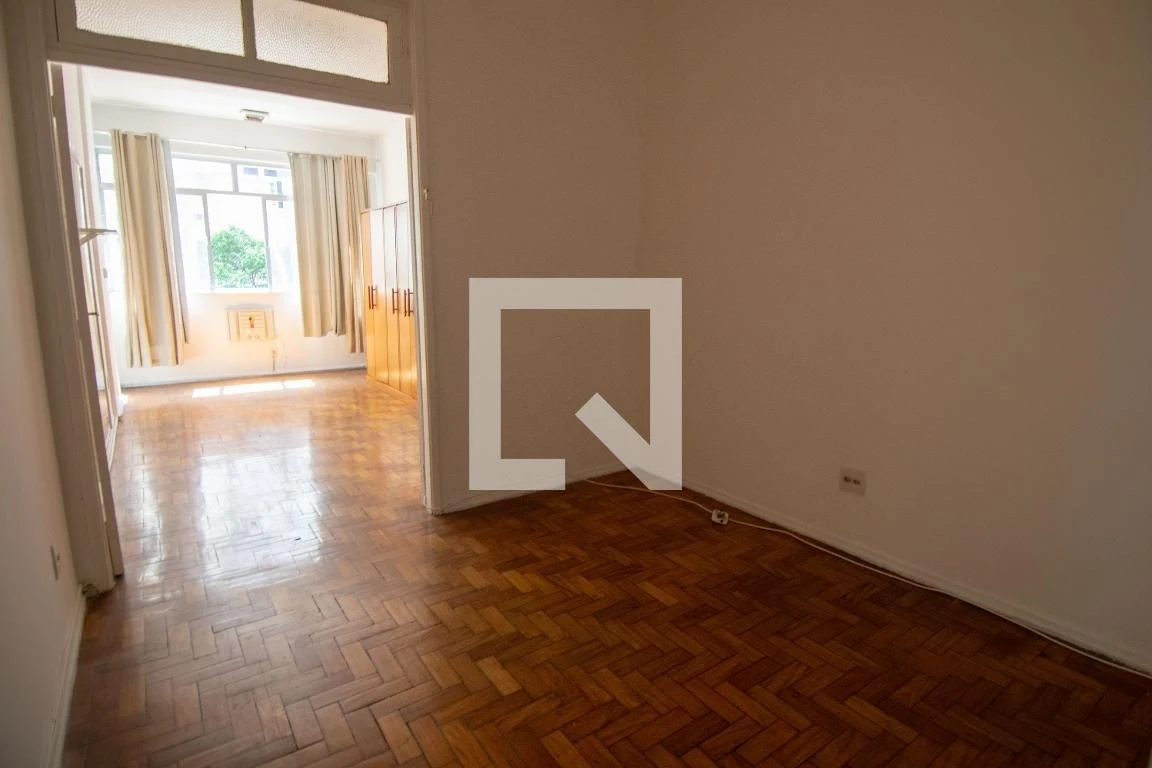 Studio, 35 m², with wood or laminate floors