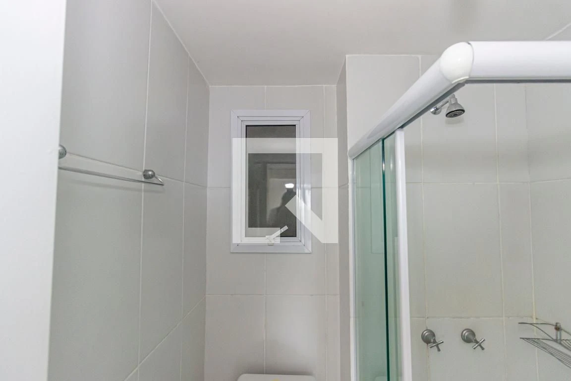 Furnished 2-bedroom apartment with 1 bath and parking — photo 16