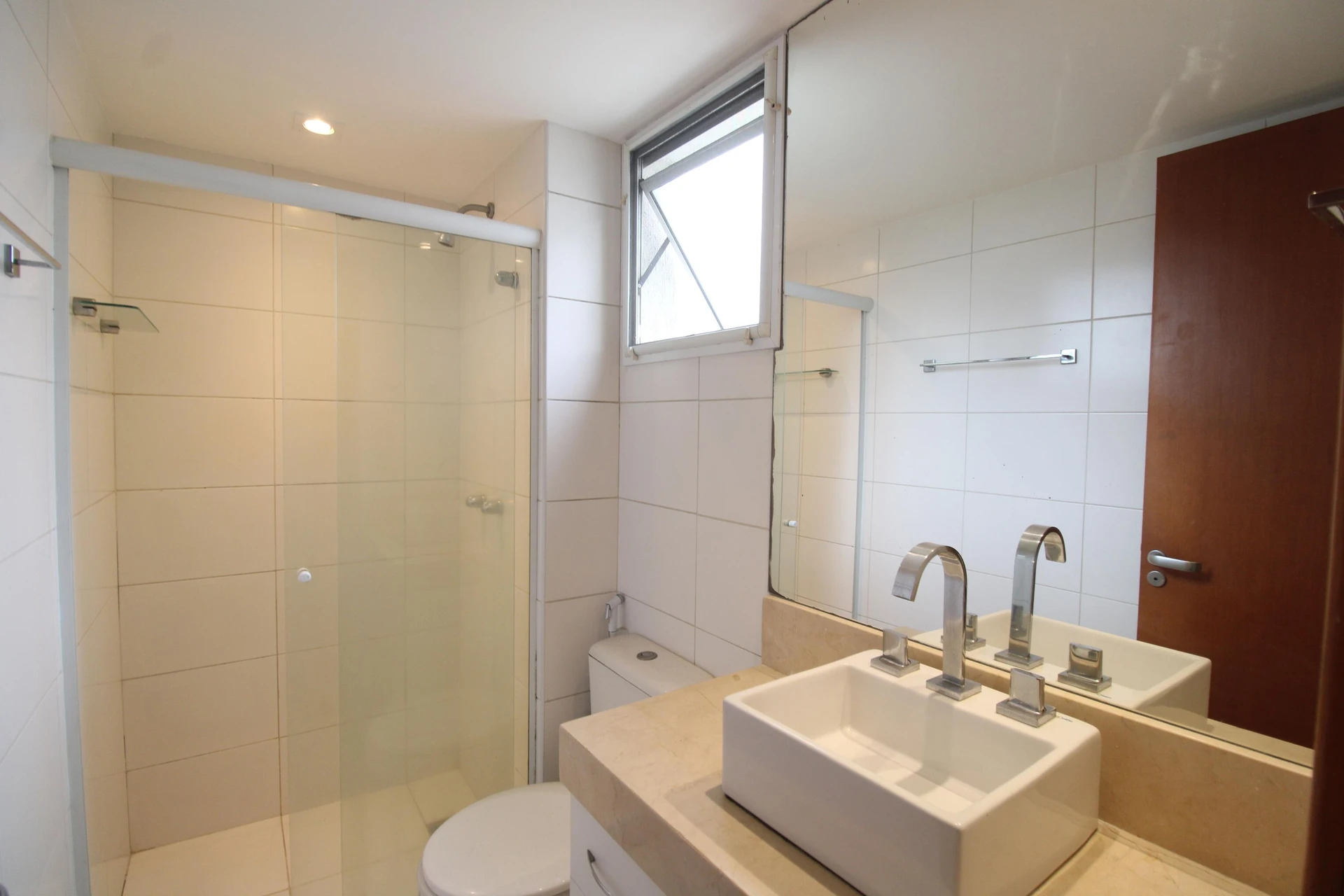 Apartment with 3 bedrooms and 2 bathrooms plus balcony — photo 17