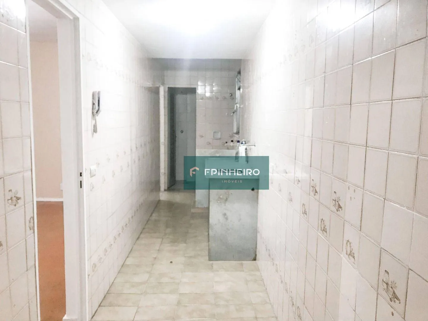 Apartamento de 2 dormitórios com área de lavanderia — photo 21
