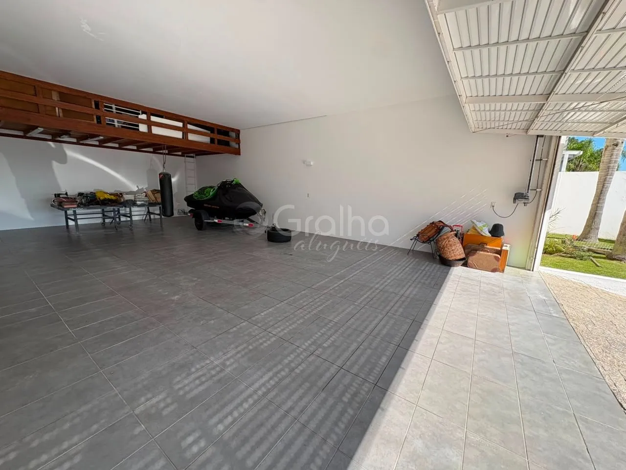 Мебльований будинок 868 м² з 3 люксами та 9 місцями — photo 62